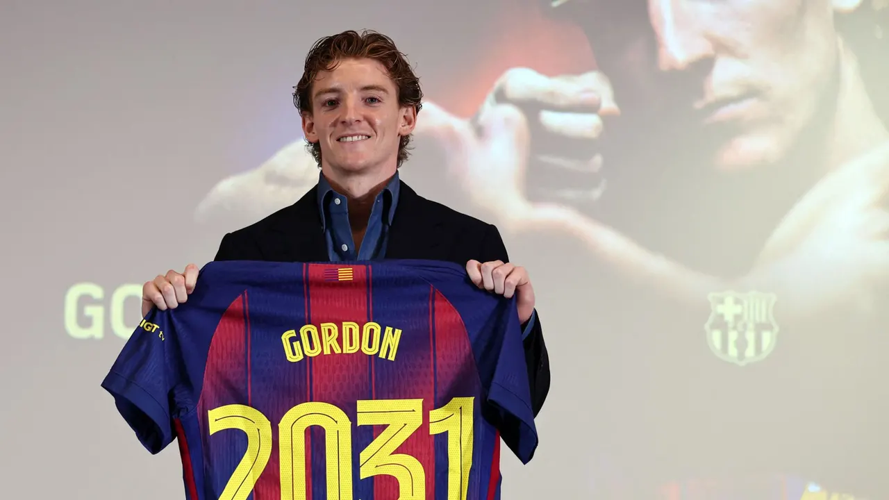 ما هي صفقات برشلونة في سوق الانتقالات الصيفية 2026؟